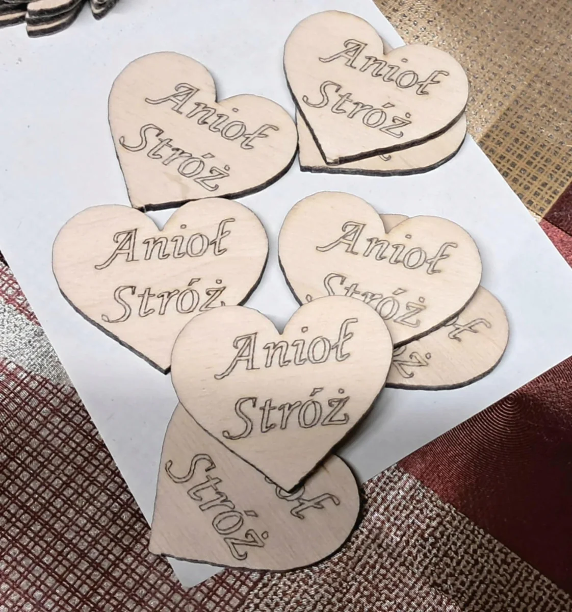 PLAKIETKA SERCE NAPIS ANIOŁ STRÓŻ 4CMX4.5CM 5SZT SZLIFOWANE !